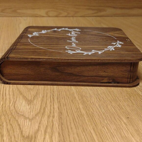 Heather and Willow Keepsake Memory Wedding Couple Box - New - Picture 2 of 7